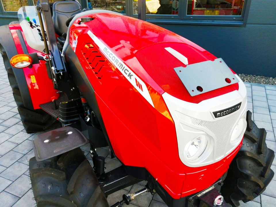 McCormick X2.055 ROPS Kleintraktor Schlepper in Ottweiler