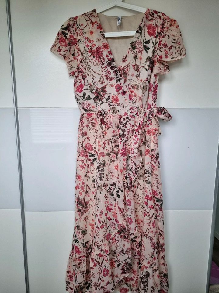 Sommerkleid Maxikleid Gr. 36 S beige geblümt floral in Lohne (Oldenburg)