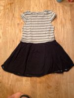 Kleid Mädchen 116 grau schwarz Baumwolle Nordrhein-Westfalen - Bornheim Vorschau