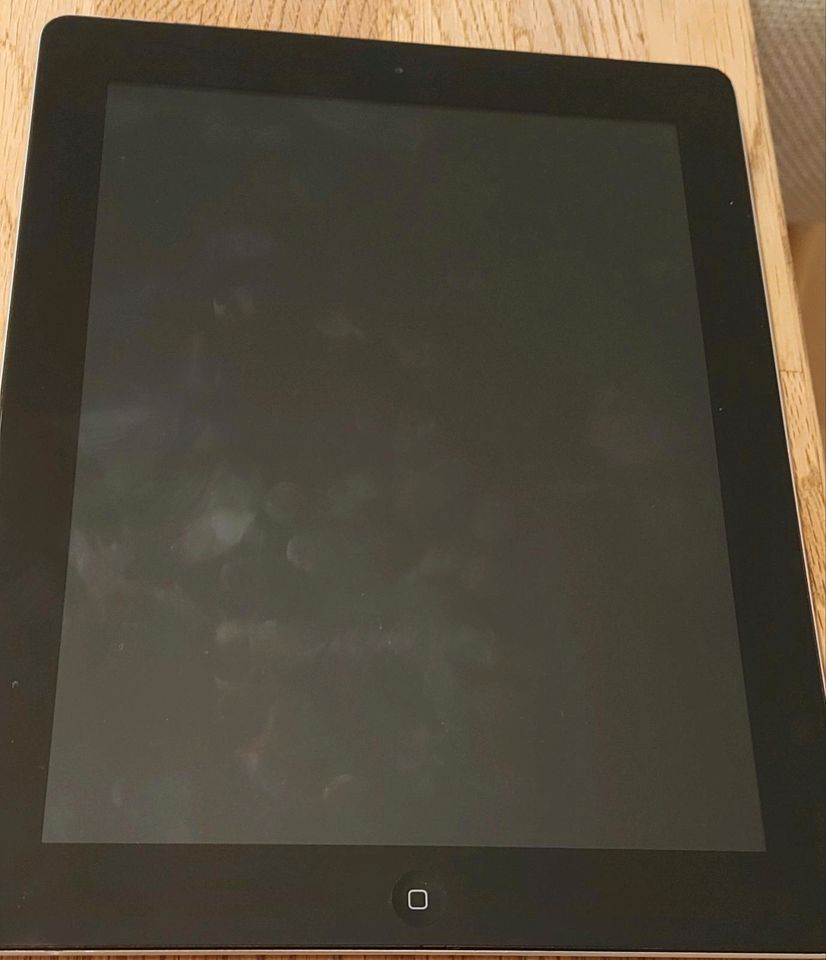 Apple IPad Tablet 9,7 Zoll md524fd/a in Remscheid