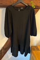 Kleid schwarz C&A Volant ballonärmel M Niedersachsen - Hildesheim Vorschau