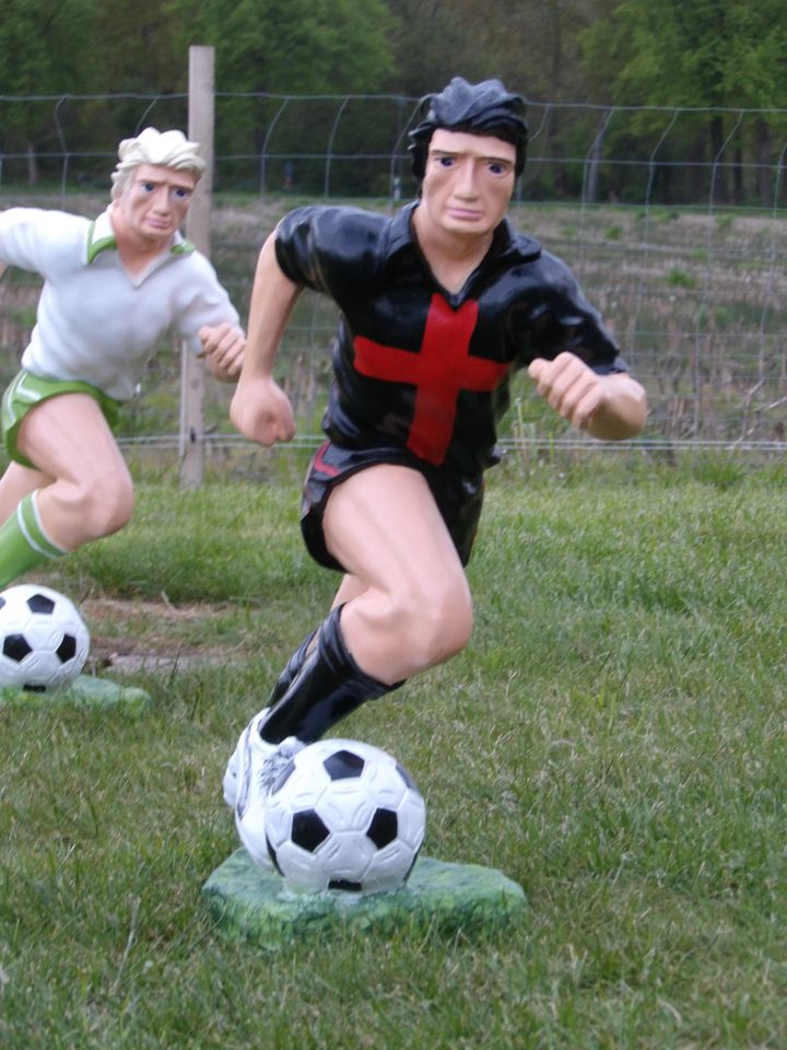 Fußballer XXL Gartenfiguren EM, BVB, Werder Bremen, Bayer 04 Leverkusen, Deutscher Meister in Rhauderfehn