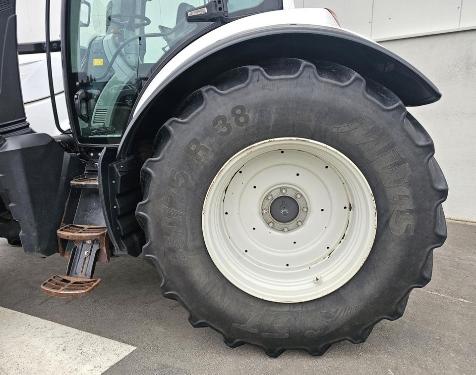 Valtra T254 in Wittlich