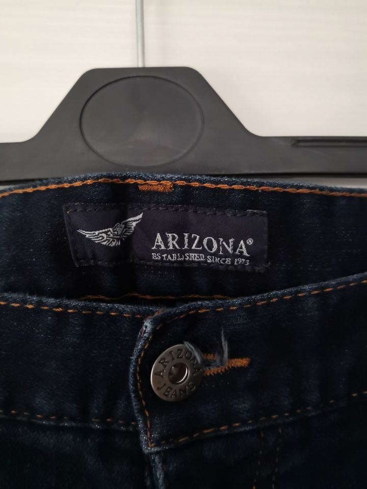 Herren Jeanshose ARIZONA Größe 28 / 76 cm in Parsberg