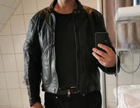 Motorrad Lederjacke Größe 60, Handschuhe dazu geschenkt Schleswig-Holstein - Tremsbüttel Vorschau
