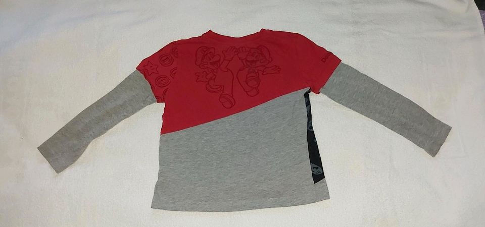 Super Mario Langarmshirt Gr. 110 Marke Desigual in Aschersleben