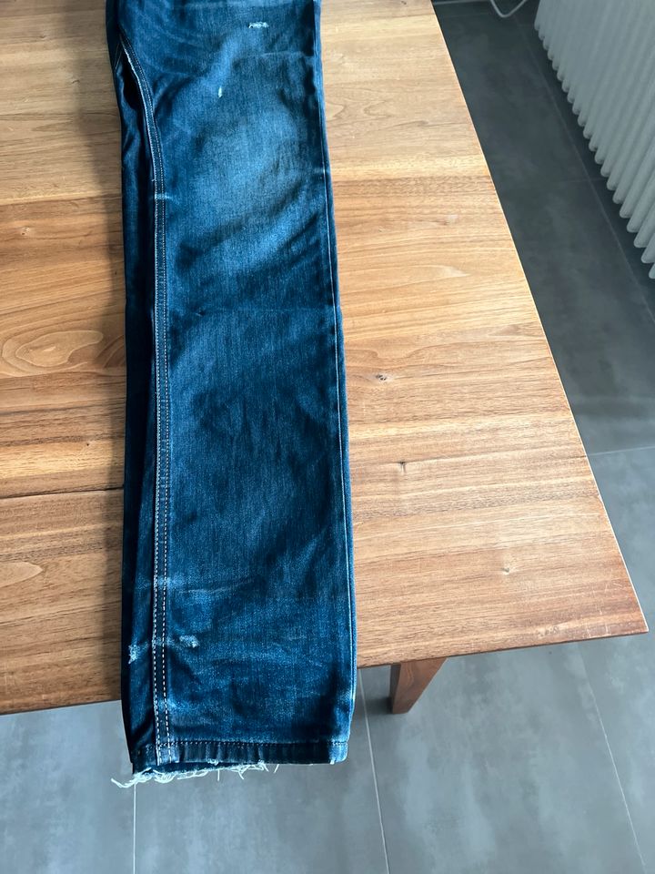 Diesel Jeans Sleenker 31/34 in Schauenburg