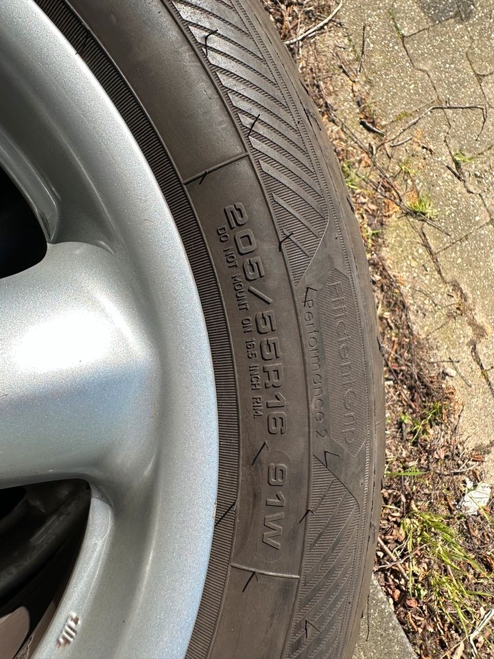 Goodyear 2022 Sommerreifen mit 16Zoll Felgen 205/55/16 in Geilenkirchen