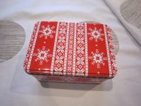 Weihnachtsdose ,Weihnachts Blech Dose 14x10x7 cm Sterne rot/weiß Bayern - Mömlingen Vorschau