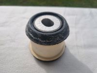 Volkswagen VW Audi Gummimetall-Lager links hinten 8D0399419G Niedersachsen - Isenbüttel Vorschau