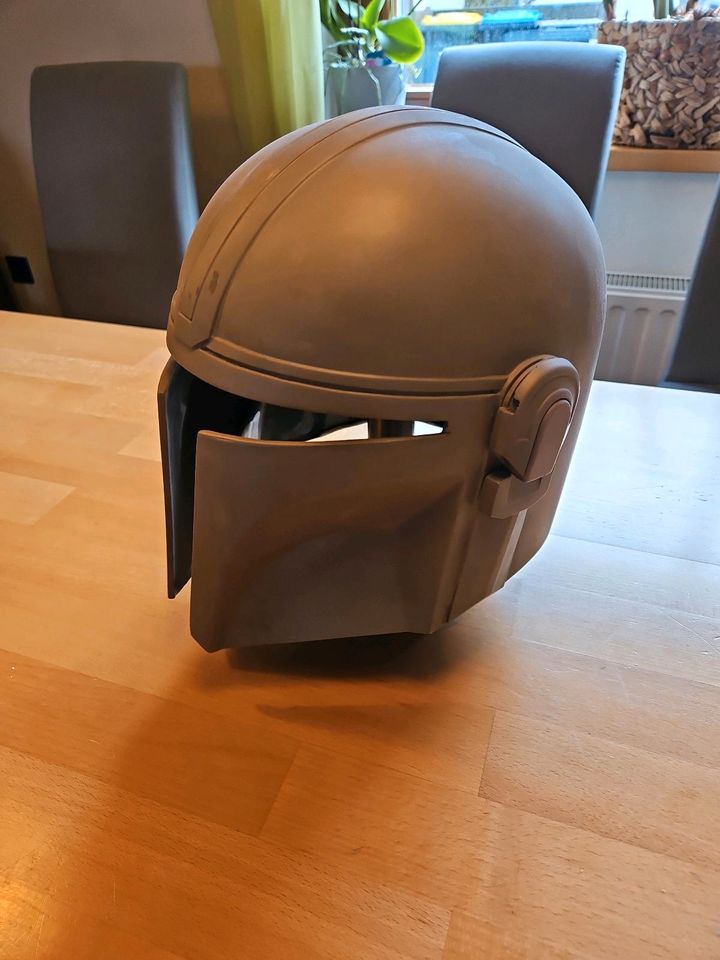 Mandalorianer Helm . The Mandalorian in Xanten