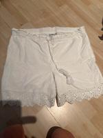 Kurze Hose Shorts weiß mit Spitze Gr.48 von Janina Hessen - Heusenstamm Vorschau