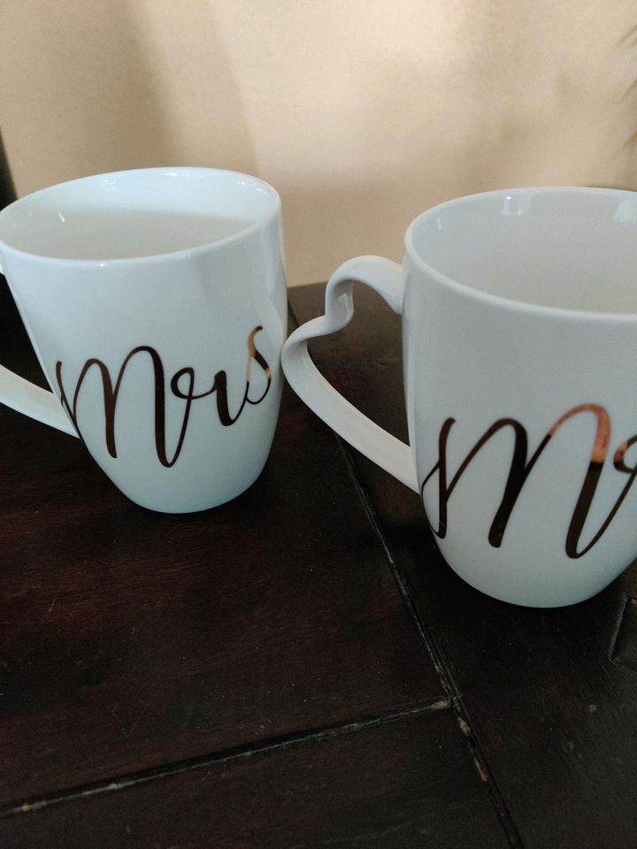 Becher mit Aufdruck Mrs Mr. in Kaltenkirchen