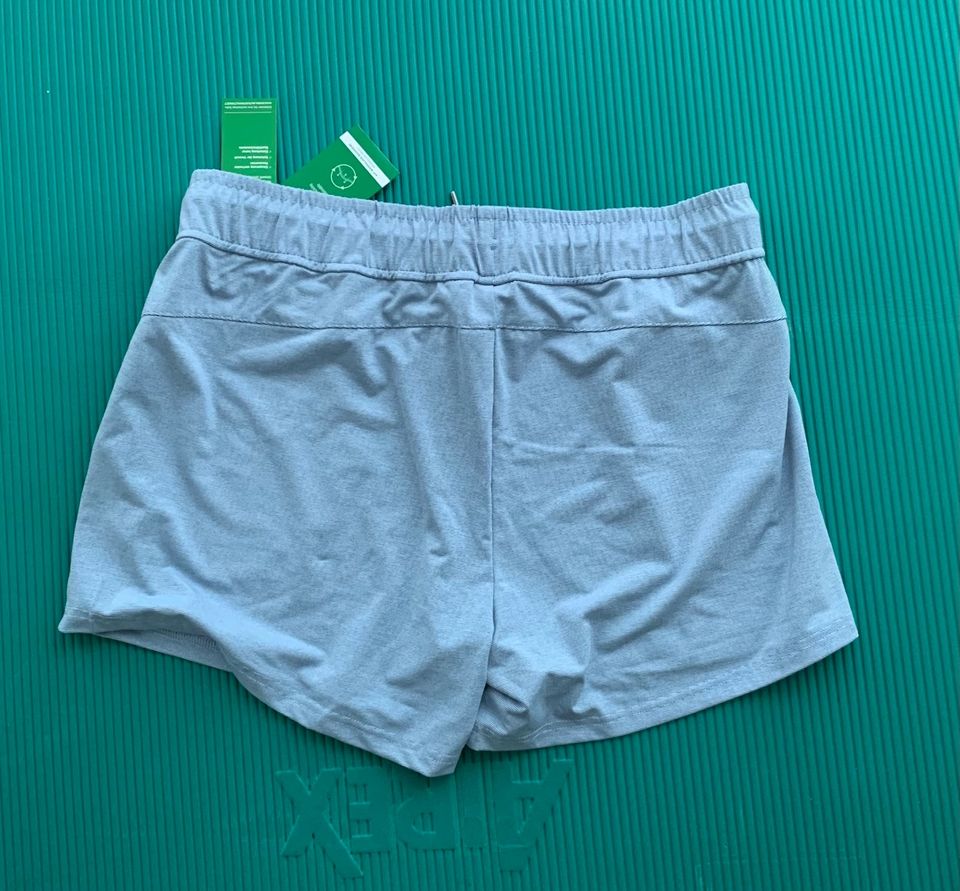 Shorts Sporthose von Tchibo Neu mit Etikett Gr. M in Hamburg