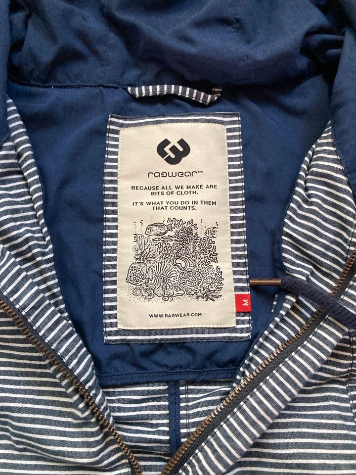 Leichte Jacke von Ragwear in Neumünster