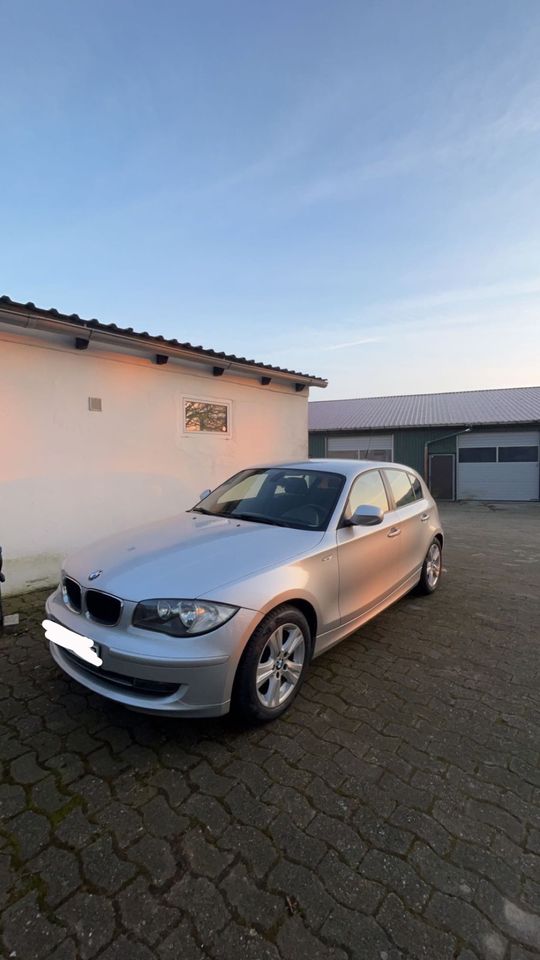 BMW 116i E87 Facelift TÜV Neu Inspektion Reifen Neu in Delmenhorst