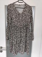 Kleid langarm Langarmkleid Muster Leo animal Takko Gr. 38/40 Bayern - Weidhausen Vorschau