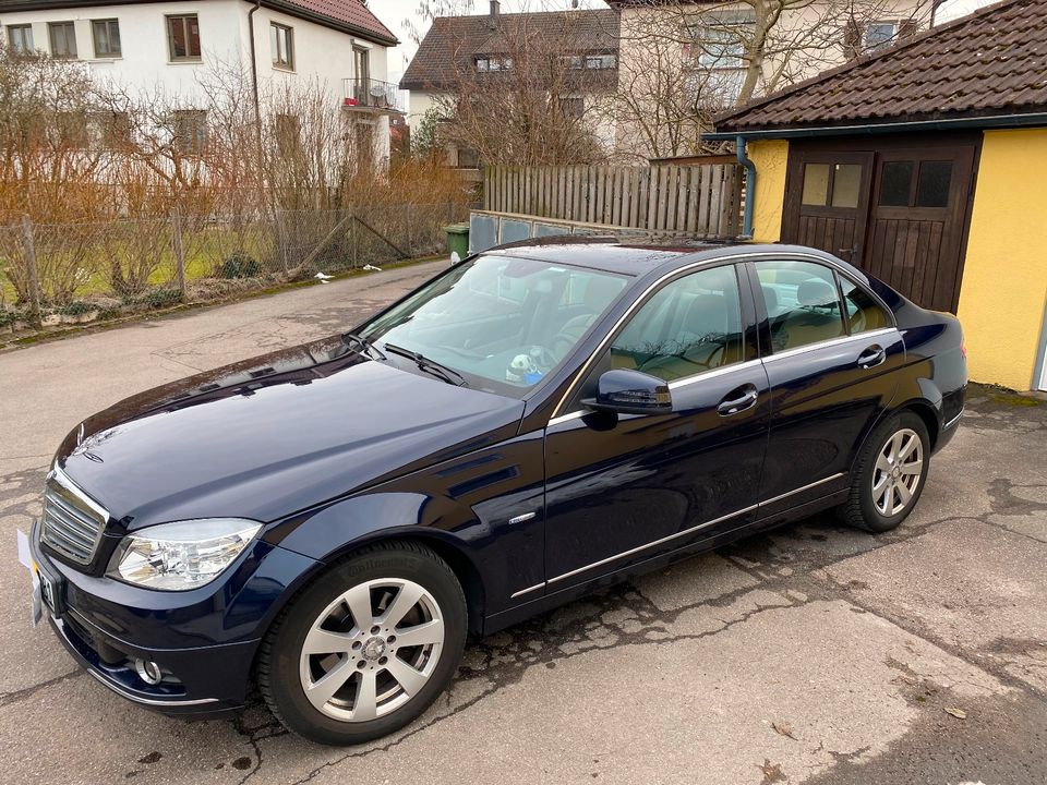 Mercedes-Benz C200CGI Autom.Eleg.2.Hd,Xenon.Langstrecke,Standheiz in Stuttgart