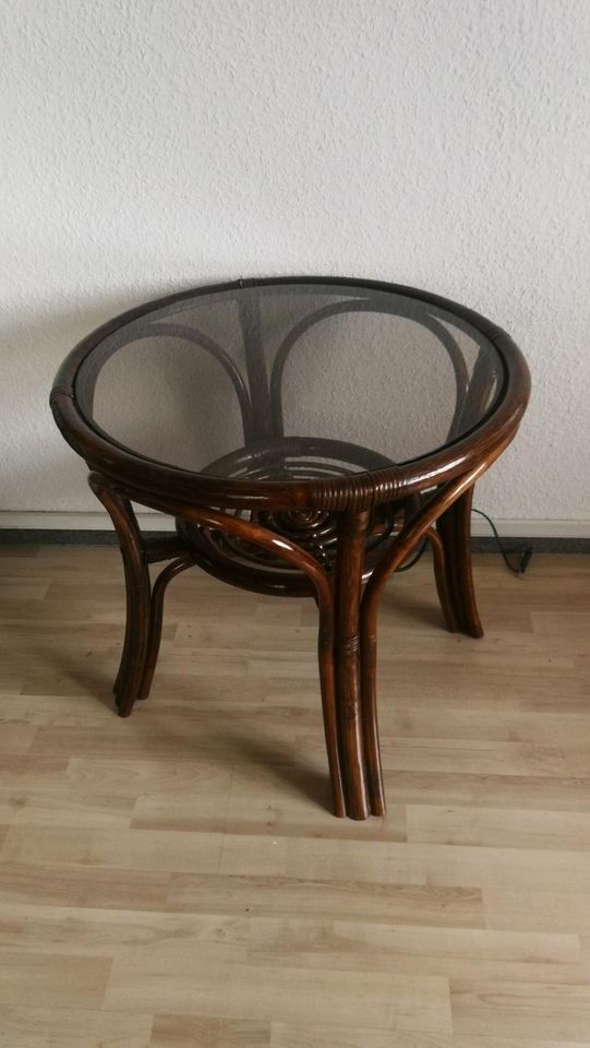 Rattan Tisch 60 cm Glasplatte in Mülheim (Ruhr)