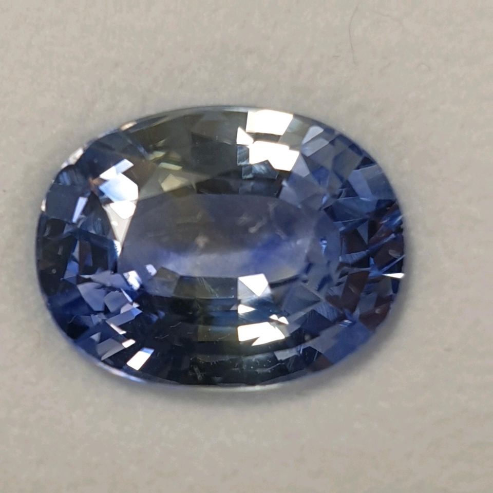 Echter oval fac. Saphir ( 3,98 Carat ) 11 x 8,7 mm / Ceylon in Recklinghausen