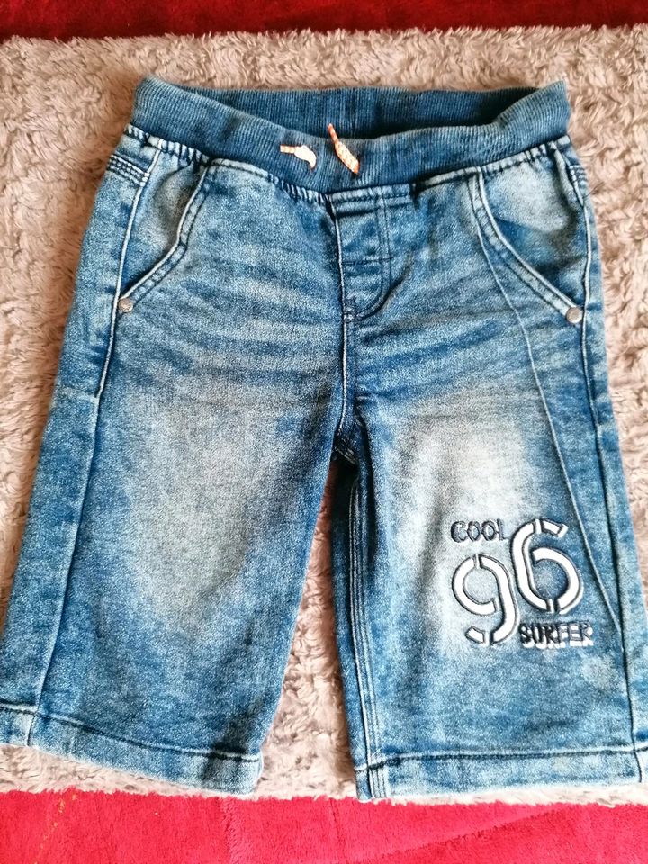 Jeans Shorts Gr. 116 in Hof (Saale)