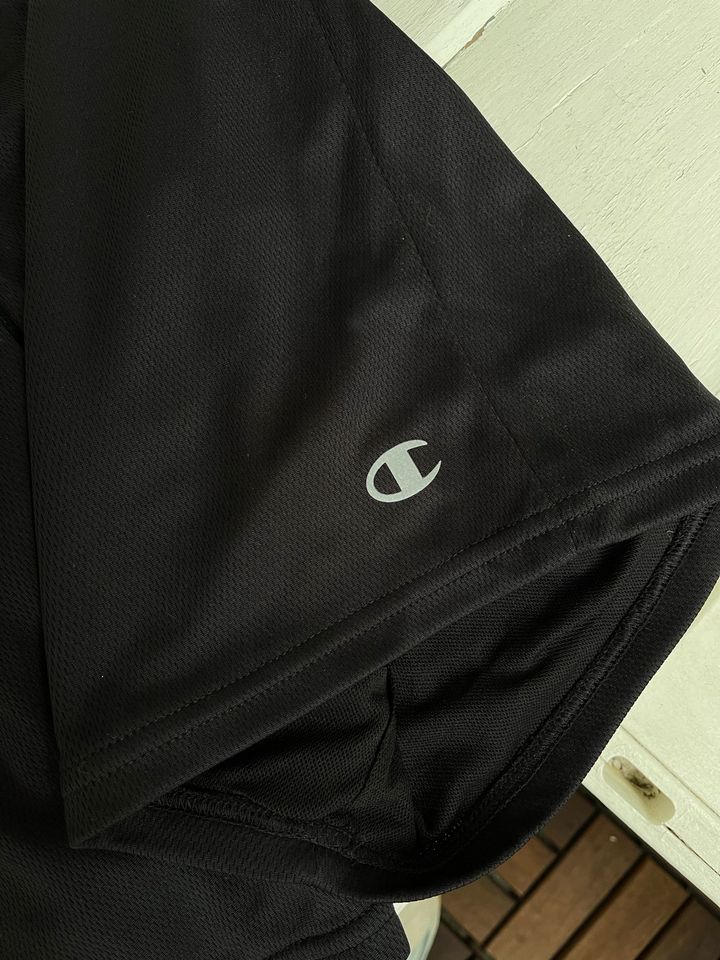 Neue Champion Shorts Damen/Kinder Grösse XS-S (155cm) Schwarz in Weil am Rhein