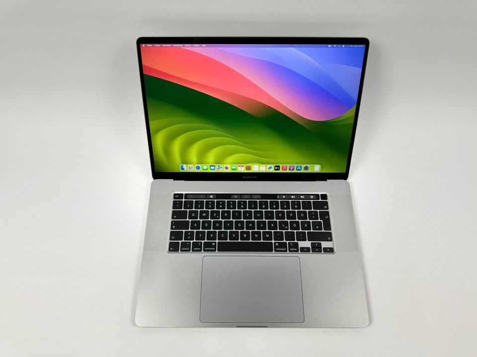 Apple MacBook Pro Retina TouchBar 16“ 8-Core i9 2,4 Ghz 1 TB SS in Neuburg am Rhein