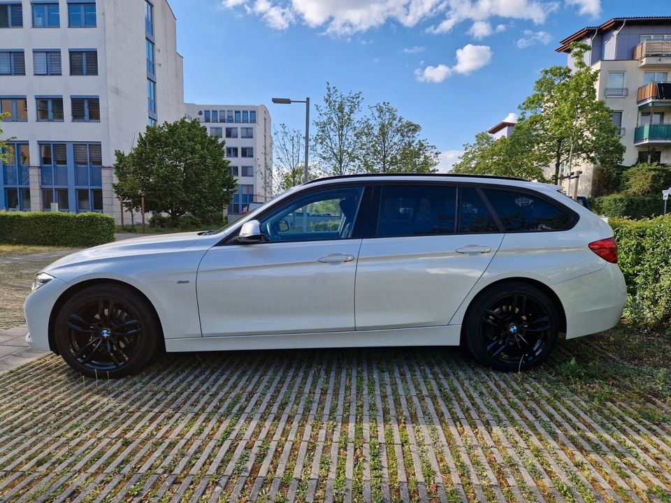 BMW 320i  Touring Sport Line Automatic Spo... in Dresden