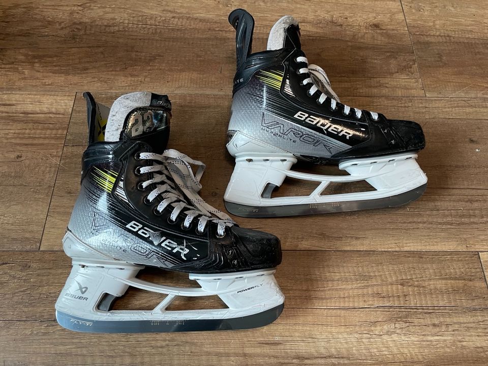 Bauer Hyp2rlite Eishockey Schlittschuhe 43 D in Lampertheim