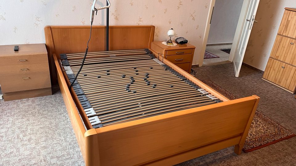 Komplettes Hülsta Schlafzimmer mit Pflegebett in Ahaus