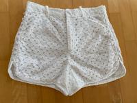 Zara Shorts kurze Hose Lochmuster Stickerei weiß 40 L wie neu Bayern - Hallbergmoos Vorschau