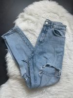 Zara Mom Fit Boyfriend Jeans mit Rissen / Löchern hellblau Dortmund - Wellinghofen Vorschau