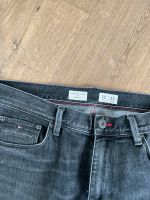 Jeans von Thommy Hilfiger in schwarz Größe 33/32 * Top * Baden-Württemberg - Aalen Vorschau