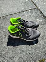 Nike Sneaker running Schwarz grün Größe 36 Neuwertig Sportschuhe Sachsen-Anhalt - Magdeburg Vorschau