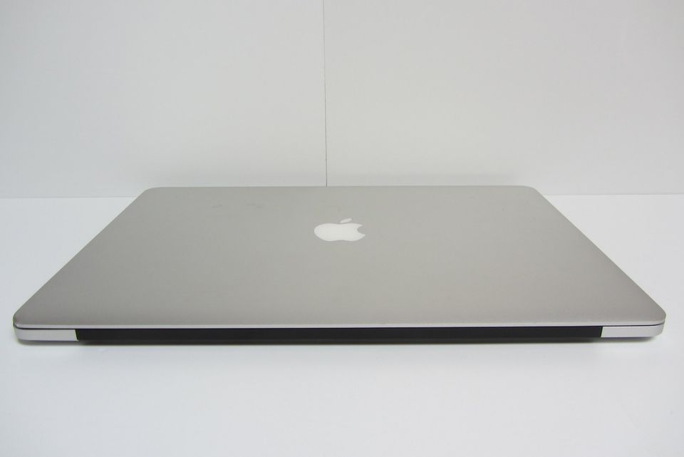 Defektes Apple MacBook Retina Display 15“ A1398 Late 2013 Ersatz in Ruderatshofen