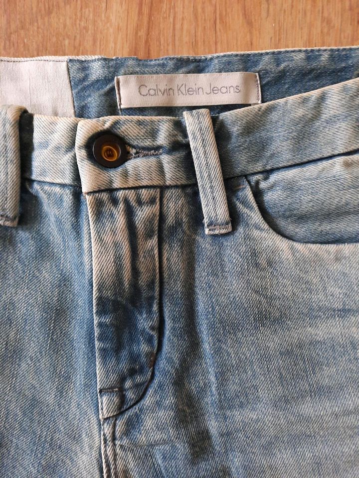 Calvin Klein Cut off Short Jeansshort 27 cool in Lichtenfels