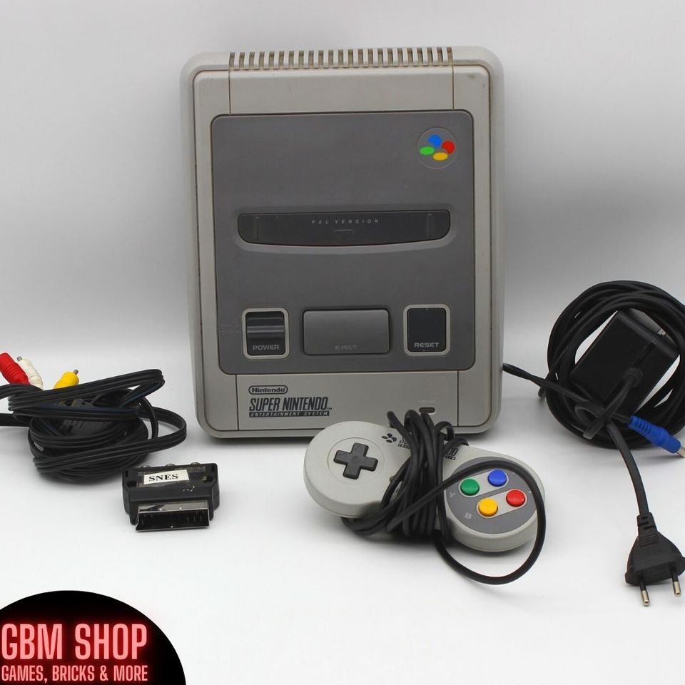 Super Nintendo SNES Konsolen mit Kabel Contoller und viele Spiele in Fulda