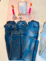 Jeans Paket gefüttert Häkelborte Mädchen slim Yigga Gr. 140 Nordrhein-Westfalen - Erftstadt Vorschau