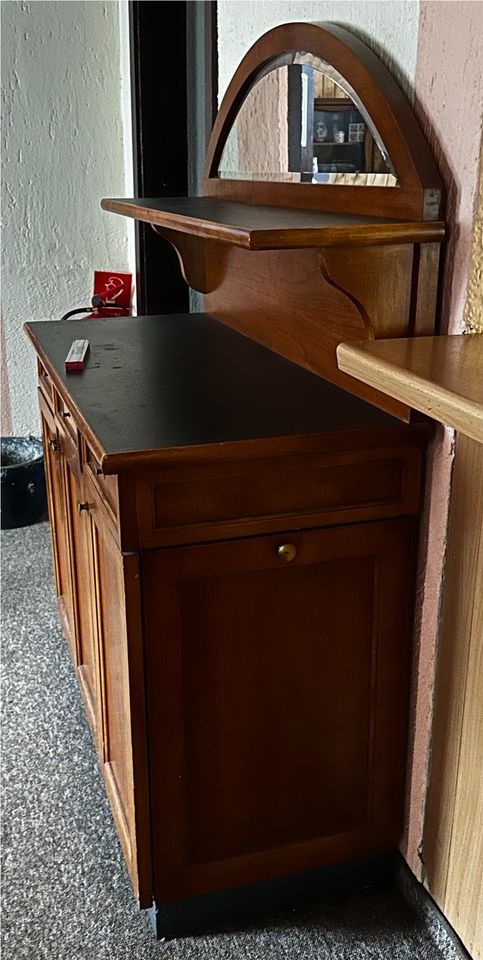 Sideboard aus Vollholz in Leipzig