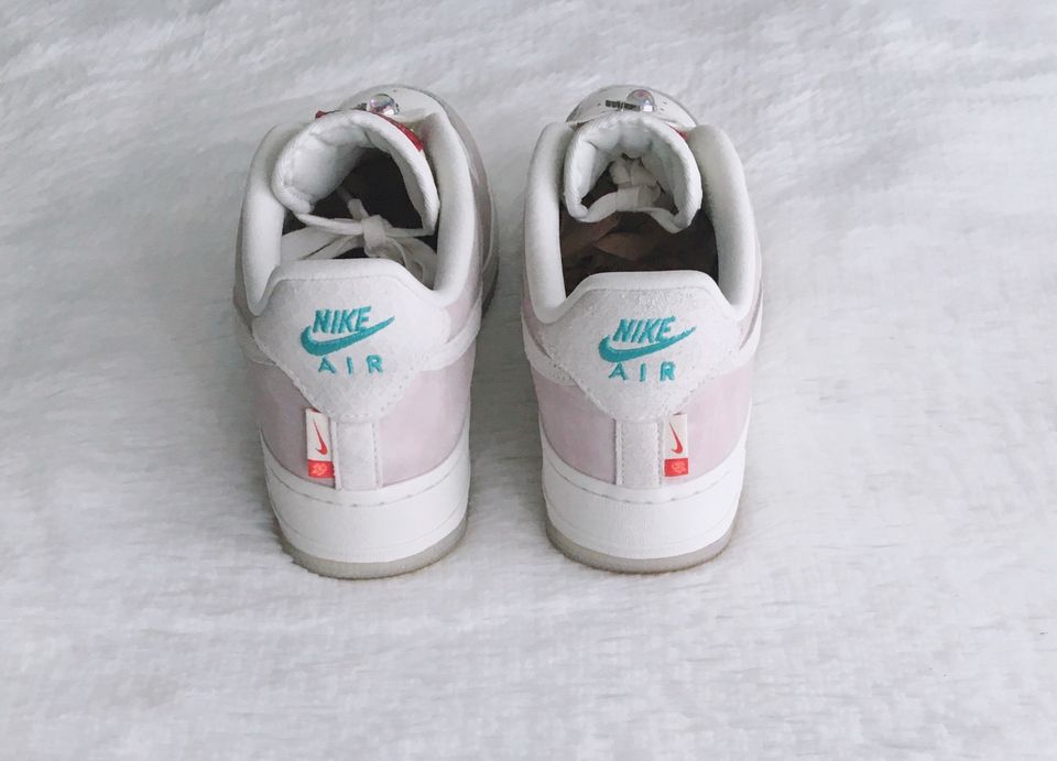 Nike Air Force 1 Year of the Dragon 'Light Soft Pink/Clear Jade' in Köln
