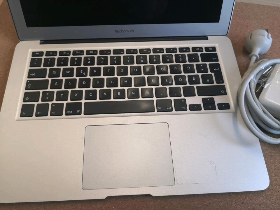 NR 3 MacBook Air 13 Zoll von 2013 in Flensburg