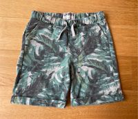 Shorts Gr 122/128 grün grau - kurze Hose Jogger Hamburg-Nord - Hamburg Winterhude Vorschau