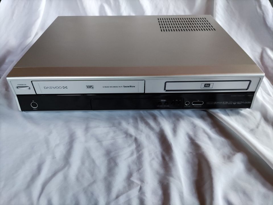 DAEWOO DRV-6705 | VHS/DVD Recorder Kombigerät in Mietraching