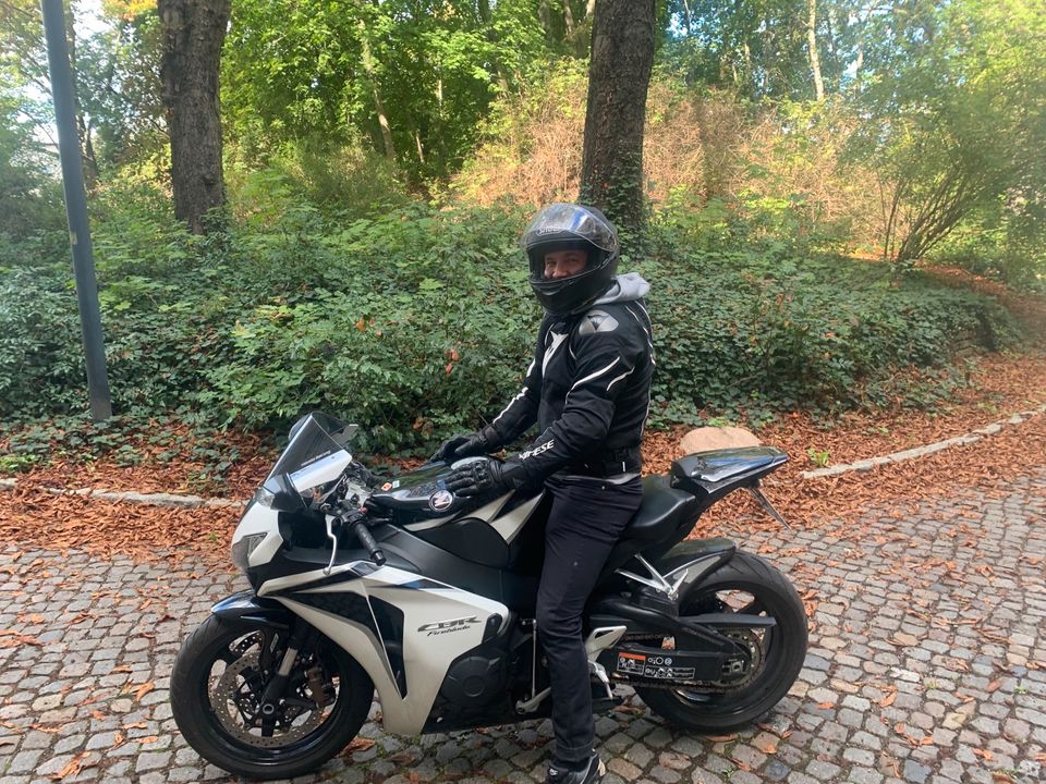 Honda CBR 1000 RR Fireblade SC59 ABS in Berlin