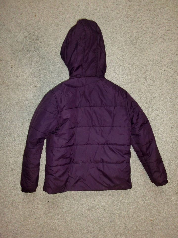 Mädchen Winterjacke Gr. 128  *WinterSchlußverkauf* in Bautzen