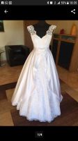 Brautkleid Hochzeitskleid mit Schleppe u. Schleier weiß xs 32-34 Nordrhein-Westfalen - Viersen Vorschau