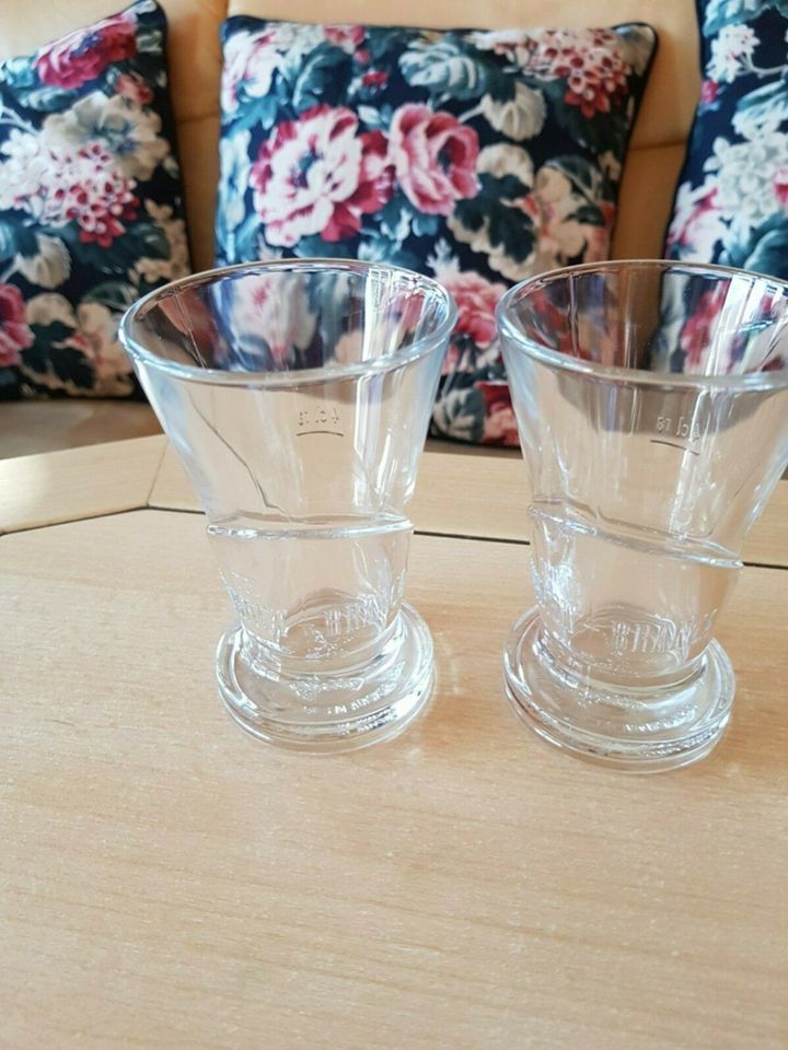 2 kleine Gläser in Hinte