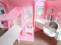 1998 Barbie haus Wohnung Koffer Mattel Made in Italy Bayern - Pommelsbrunn Vorschau