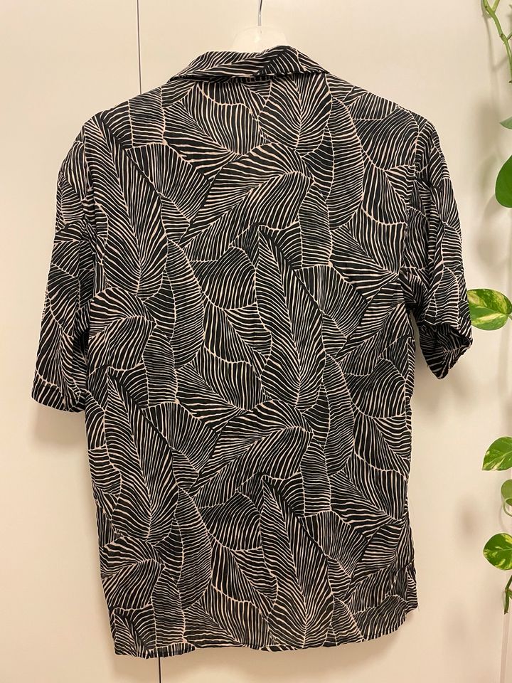 Hemd Zara Print schwarz Größe M in Wiesbaden