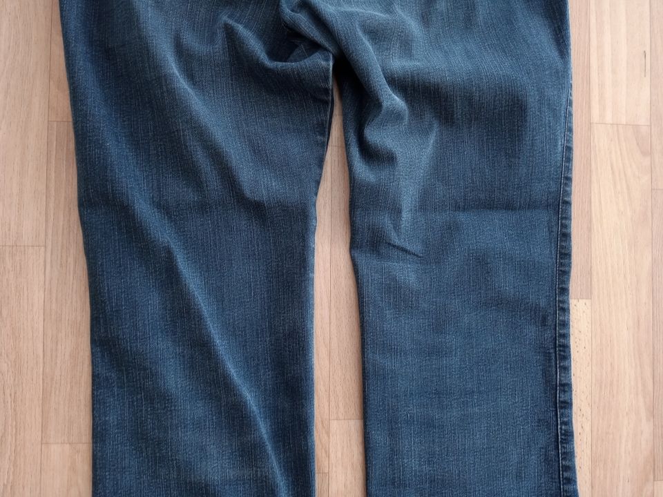Wrangler Damen Jeans Jeanshose blau W33 L32 in Gablenz